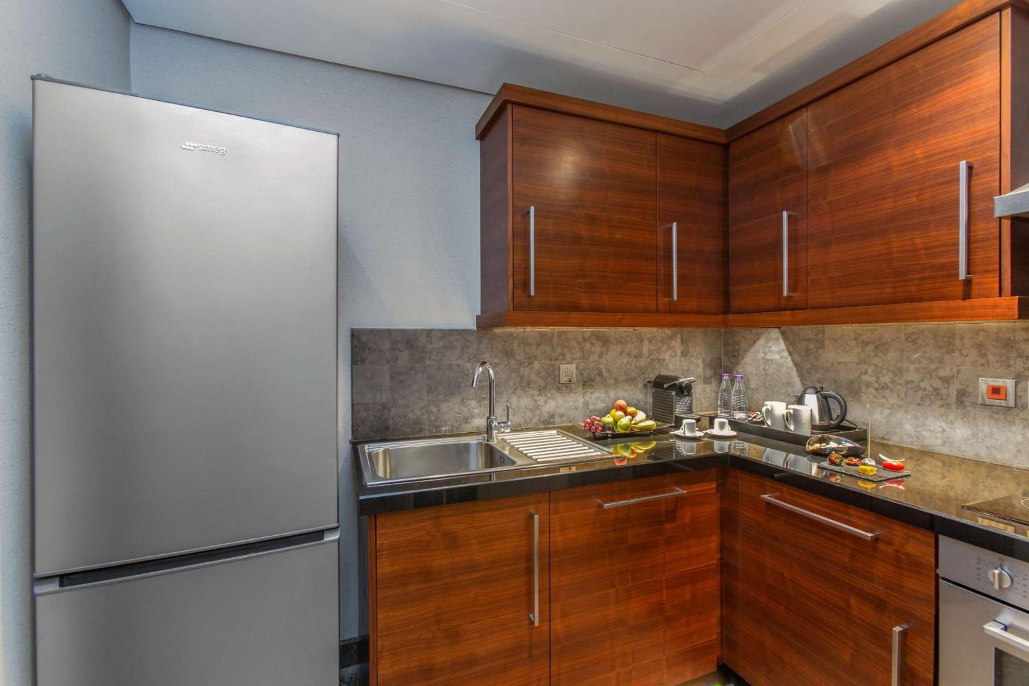 Hilton Riyadh Hotel & Residences Exteriör bild A kitchen