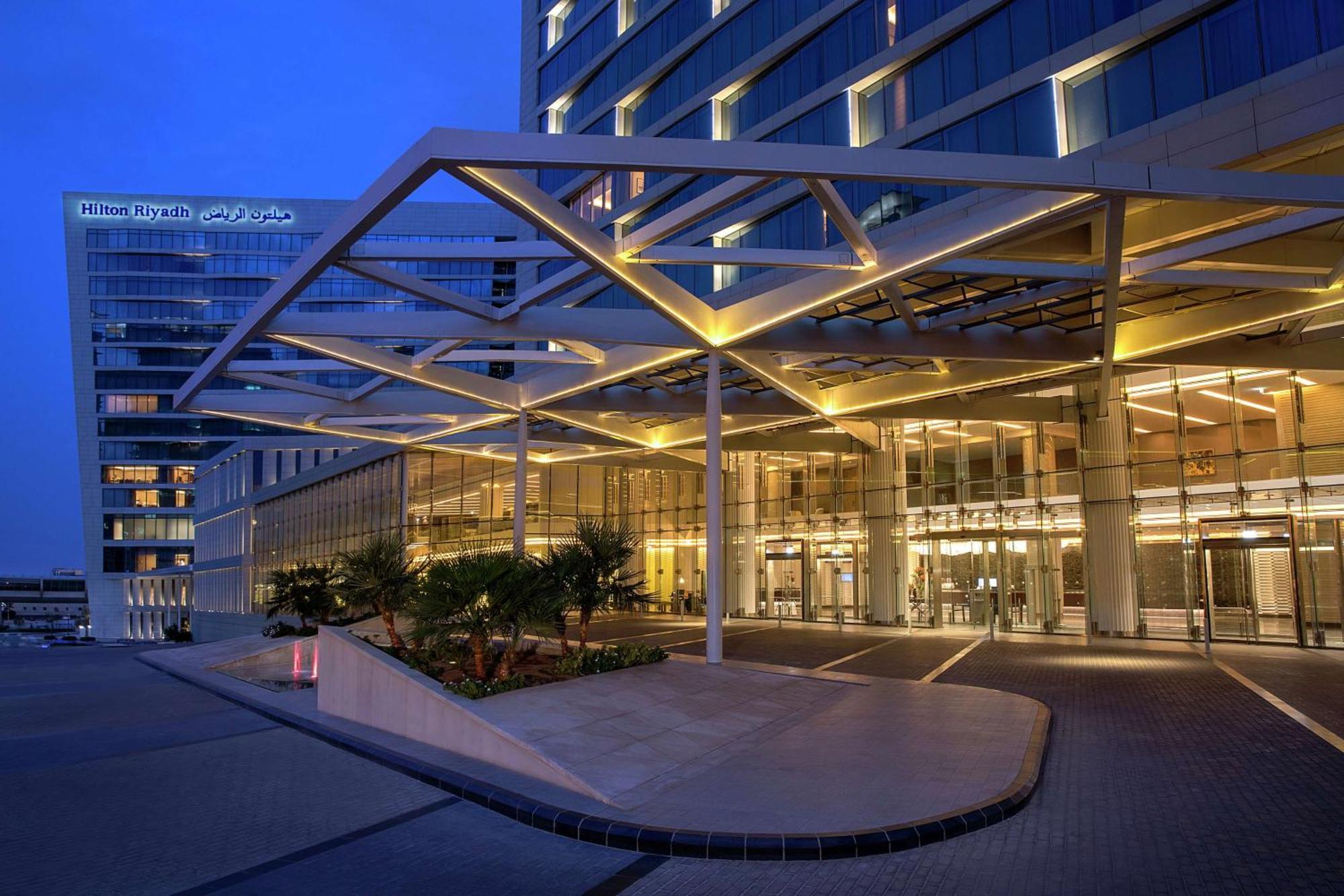Hilton Riyadh Hotel & Residences Exteriör bild Entrance