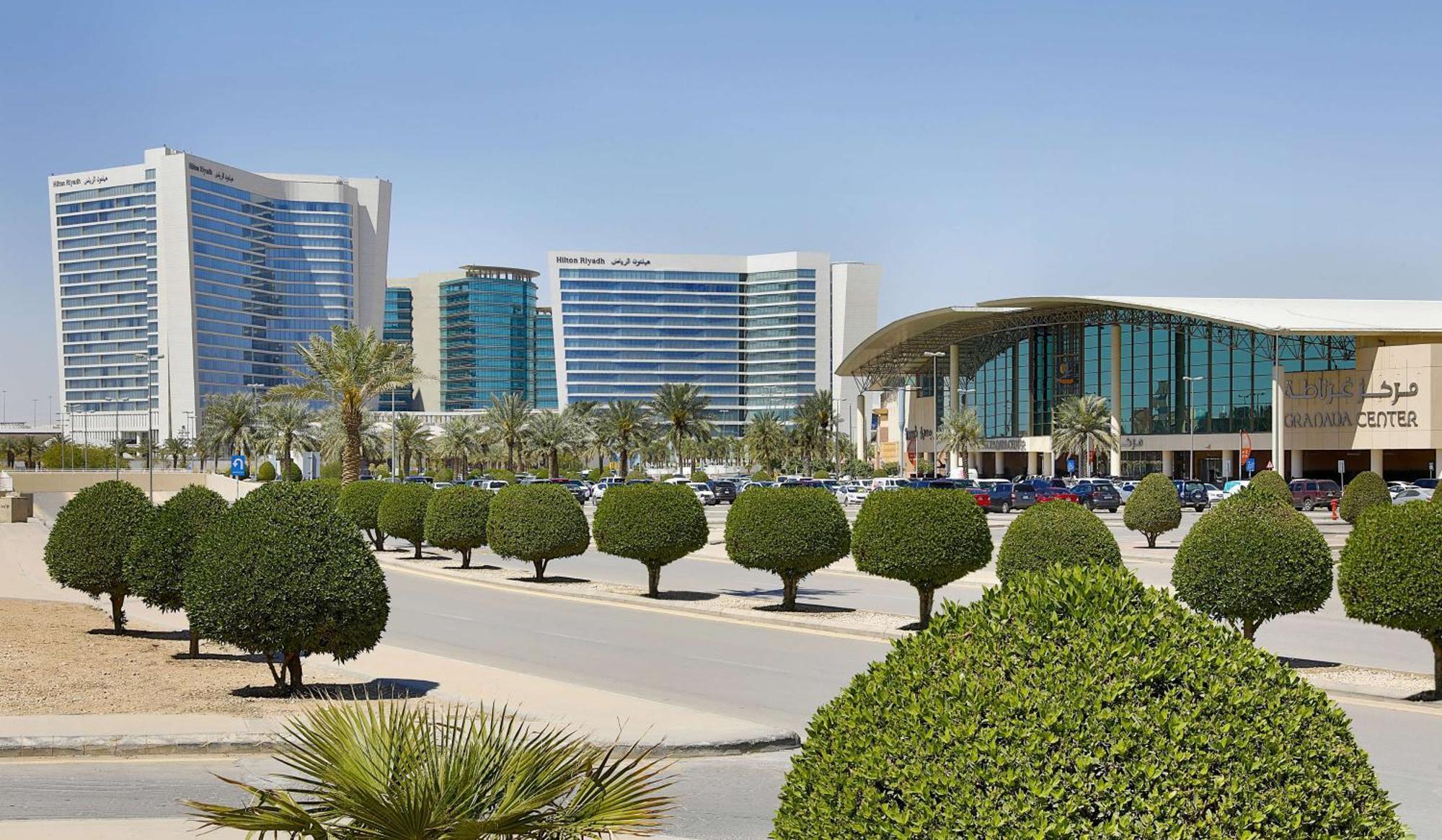 Hilton Riyadh Hotel & Residences Exteriör bild The convention center