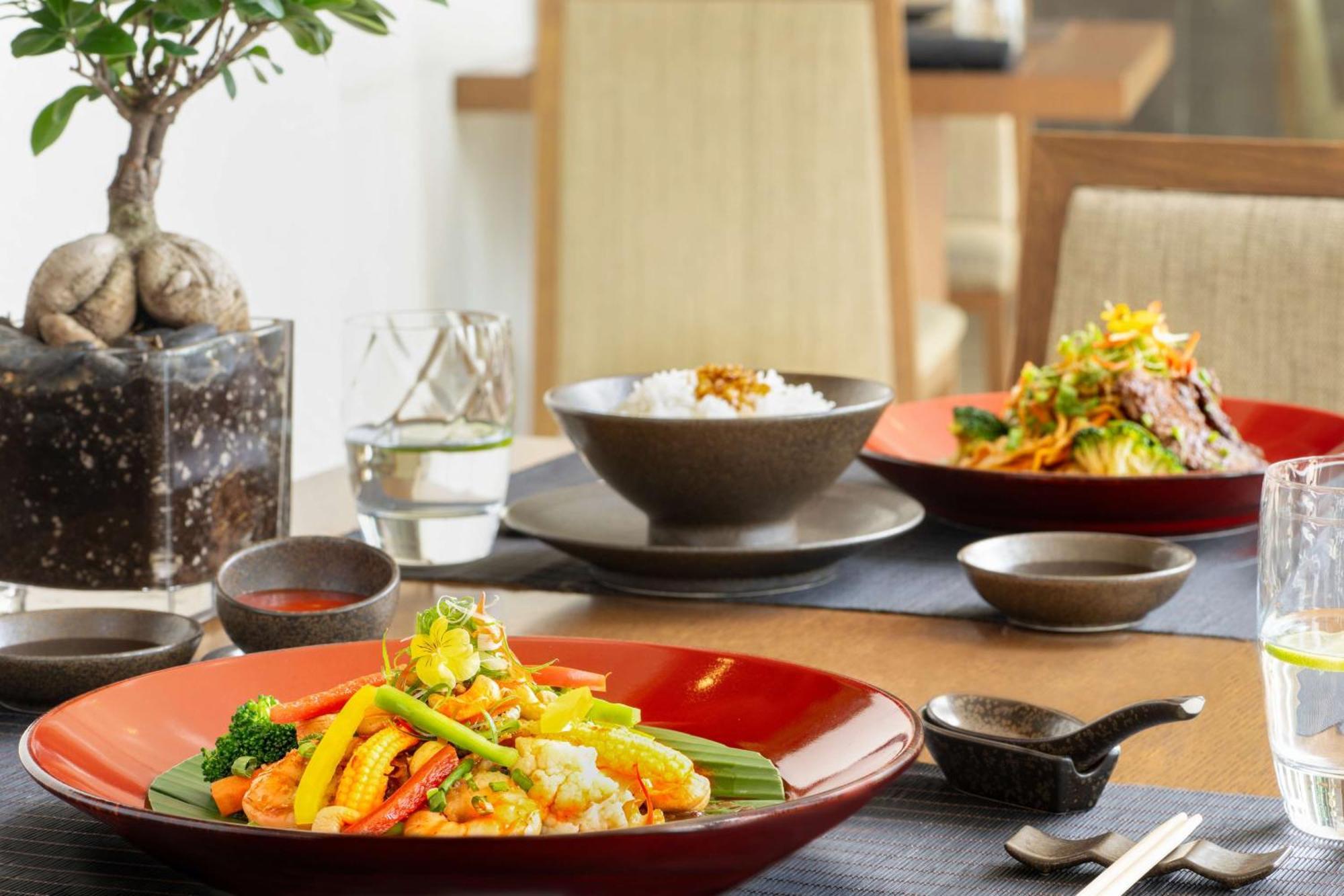 Hilton Riyadh Hotel & Residences Exteriör bild A selection of Asian cuisine